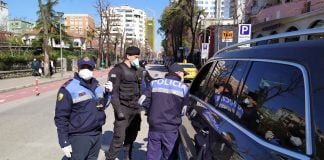 Shkelën ndalimqarkullimin/ Penalizohen 75 drejtues mjetesh, 615 shtetas dhe 8 administratorë lokalesh