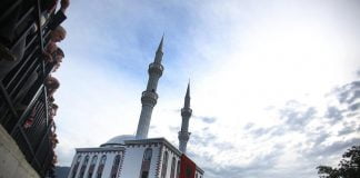 NDAHET NGA JETA HOXHË FAIK GURRA (VIDEO)