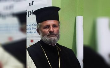Pashkët, të moshuarit i drejtohen kishës/ At Stavri Çipi: Mesha do të mbahet pa besimtarë