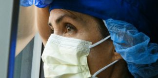Studim: Mjekët, viktima të depresionit gjatë “betejës” me koronavirusin
