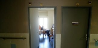 LONDËR – Mijëra të vdekur nga COVID-19 në shtëpitë për kujdesin e të moshuarve