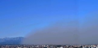 Milano mbulohet nga një re e cuditshme pluhuri…