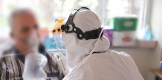 40 personel shëndetësor të shëruar/ Manastirliu: Mjeku Xhaxho fiton betejën me COVID-19