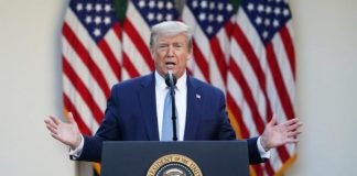 Trump shtyn me 2 muaj lotarinë amerikane: E padrejtë që vendasit që humbën punën nga COVID-19 të zëvendësohen me të huaj