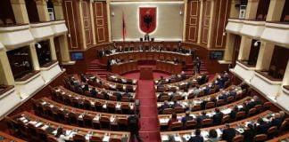 Masat ndaj COVID-19/Kuvendi miraton mbështetjen me ndihmë financiare për mbi 310 mijë qytetarë