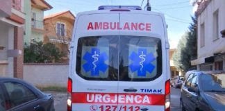 Dy mjete humbasin kontrollin dhe përfundojnë në kanal, 4 pasagjerë përfundojnë në spital