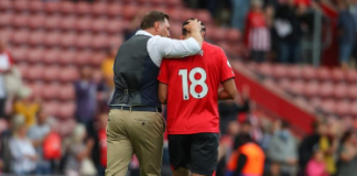 Broja rikthehet në Londër për golin e radhës, Hasenhuttl e planifikon titullar