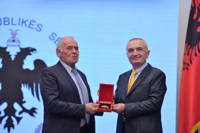 F934B452-EEA5-4D04-828A-D2F7F91B8BDD