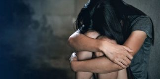 Kreu marrëdhënie seksuale me 12-vjeçaren dhe e kërcënoi të mos fliste, arrestohet 47 vjeçari