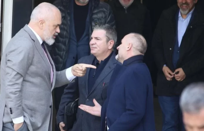 6002BAB9-7FFC-48CB-92E0-42435AA48391