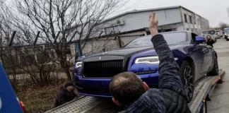Policia rumune sekuestron makina luksoze nga prona e Andrew Tate (foto)