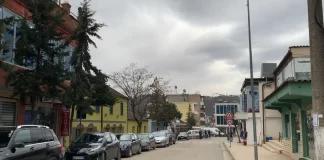 Tërmeti dëmton banesat/ Mblidhet Shtabi i Emergjencave Civile në Bashkinë Klos