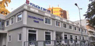 Shfrytëzonin qendrën e masazheve për prostitucion/ Arrestohen 2 vajza, shpallet në kërkim administratori