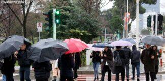 Rrebeshe shiu shoqëruar me rrufe, parashikimi i motit për sot