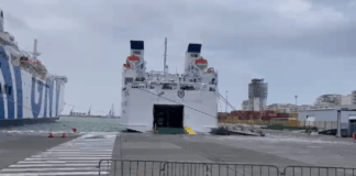 Anuloi lundrimin prej motit të keq, niset një nga tragetet e linjës Durrës-Bari