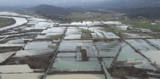 Përkeqësohet situata në Shkodër/ 30 banesa në ujë në Obot, probleme me rrugët