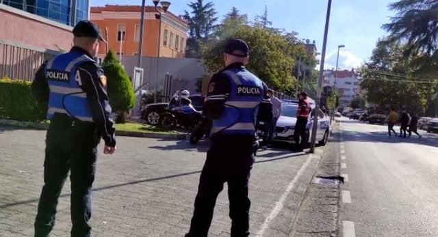 640-0-6ac2a6c27b1d8cefff3bc889de84ec74-1