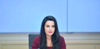 Balluku: Rritje pagash për profesionet e veçanta në administratë