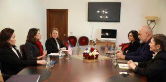 Ndihmëssekretarja Noyes, takime në Shqipëri