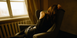 Rritja e depresionit pranveror, çfarë po e shkakton këtë sipas ekspertëve