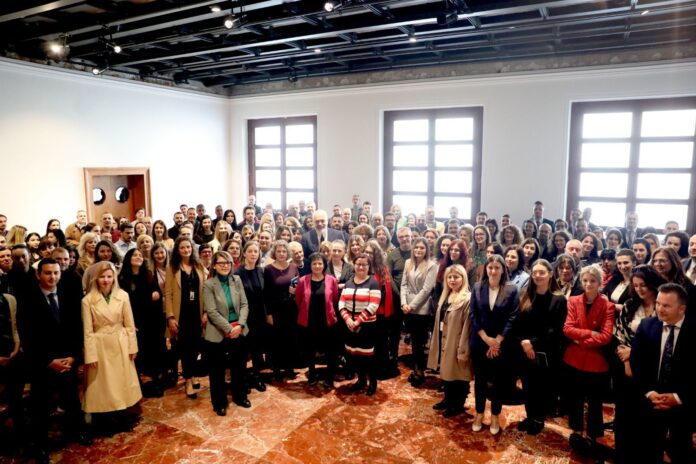 285A4F91-1E20-4330-A1E1-ABD6793D40CF