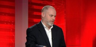 Dokumentet: 5 mashtrimet e “heroit amerikan” të “Foltores”, Mark Crawford