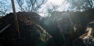 Rusia vazhdon presionin në Bahmut, Ukraina e vendosur ta mbrojë qytetin