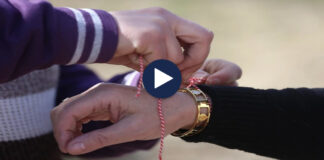 Me verore në duar, qytetarët festojnë Ditën e Verës duke shprehur një dëshirë