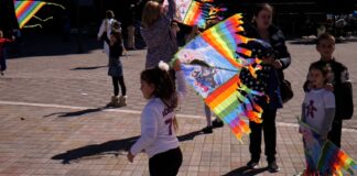 ELBASANI FESTON PREJ NJË JAVE DITA E VERËS KULMON NË 13 -14 MARS (Video)