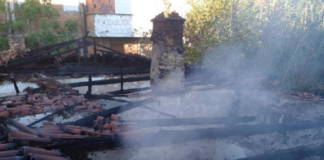 U divorcuan, burri i djeg shtëpinë ish-gruas! Merr zjarr edhe banesa ngjitur