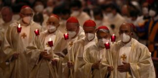 Pas horizontit jeta vazhdon, e premtja e zezë dhe Pashkët