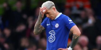 Sneijder “kryqëzon” blerjen 121-milionëshe të Chelsea-t: Çfarë bën ai? Ecën në fushë