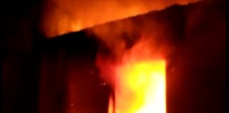 Shkrumbohet nga flakët banesa në Lanabregas, zjarrfikësit ende nuk kanë shkuar në vendngjarje