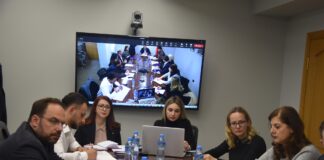 Dhoma Amerikane e Tregtisë: Bashkëpunim biznes-institucione publike për kualifikimin e tregut të punës