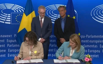 Nënshkruhet heqja e vizave të Kosovës: Padrejtësisë ndaj Kosovës i erdhi fundi