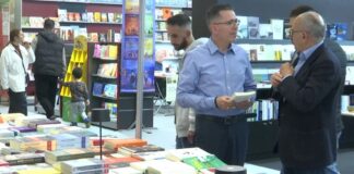 Festivali Ndërkombëtar i Librit në Selanik/ Prezantohet në greqisht “Valsi i Lumturisë”, historia e familje Popa