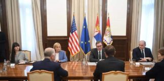 Senatorët amerikanë në Serbi: Të ardhmen e keni me ne, jo me Rusinë