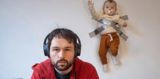 “Të jesh vetëm në shtëpi me babin”, njihuni me fotografin që e çon krijimtarinë e tij në një nivel tjetër!