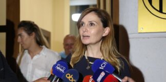 Jep dorëheqjen nënkryetarja e Partisë Demokratike Jorida Tabaku