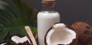 Pse është mirë të pini qumësht kokosi me mjaltë çdo mëngjes
