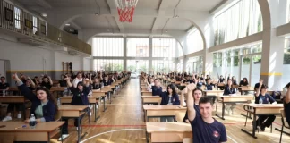30 mijë maturantë zhvillojnë sot provimin e fundit, atë të lëndës me zgjedhje