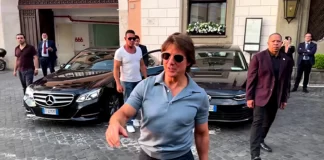 Roma “çmendet” pas Tom Cruise, momenti emocionues kur aktori nënshkruan bluzën e djalit të vogël