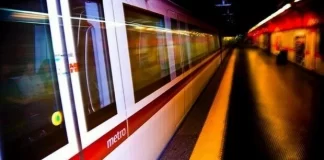 E pazakontë në Itali, gruaja digjet nga të pasmet teksa ishte ulur në stol brenda metrosë