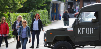 NATO: Po i marrin shumë seriozisht ngjarjet në veri të Kosovës