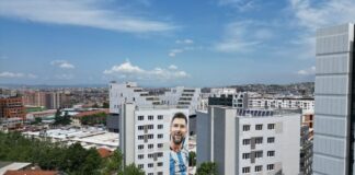 Muralja e Messit në Tiranë jehonë në mediat ndërkombëtare: Shqiptarët e njohin shumë mirë futbollistin argjentinas