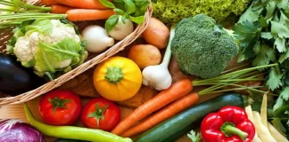 Mbrohu nga dielli me ushqimet e duhura