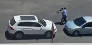 Video/ 25-vjeçari në Turqi vret ish-gruan dhe vjehrrin në mes të rrugës