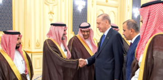 Arabia Saudite blen dronë Bayraktar gjatë vizitës së Erdoganit
