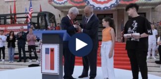 Bill Clinton vizitë historike në Tiranë, dekorohet me “Yllin e Mirënjohjes”!