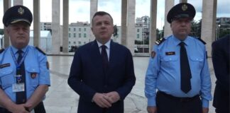 “Më konsideroni mik jo ministër”/ Balla takim me policët e qarkullimit rrugor: Të rrisim sigurinë!